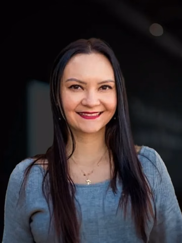 Ana Suy Sesarino