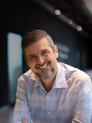 Carlos Ogliari